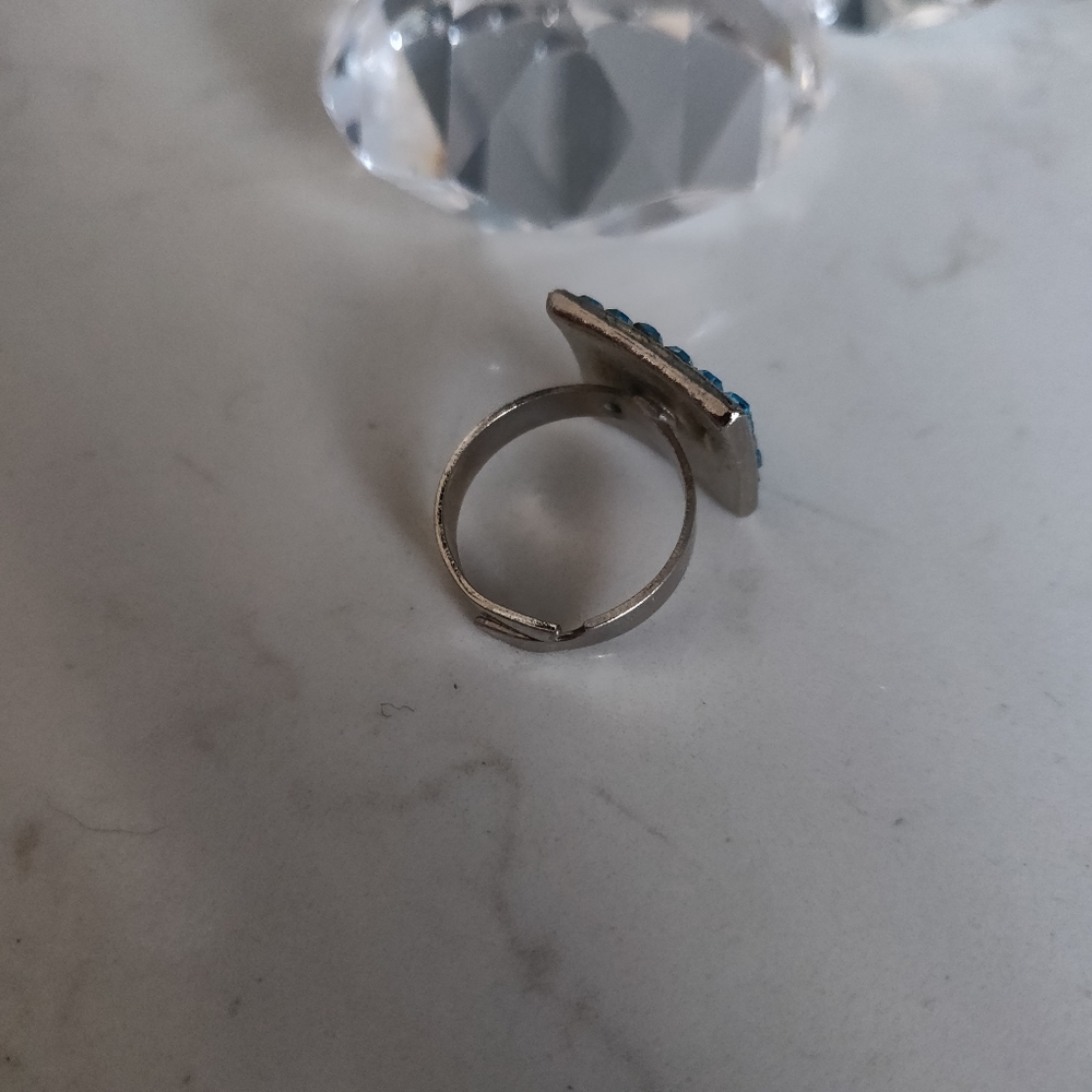 Sparkling ringš - Picture 6 of 9